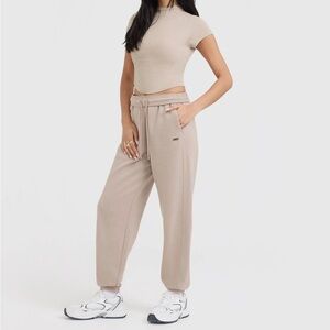 NWT Oner Active Foundations Joggers in Mushroom Brown- M Regular